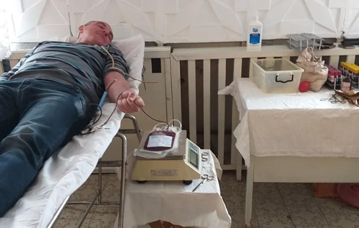 Несколько десятков жителей Нижнесерогозского района поделились кровью