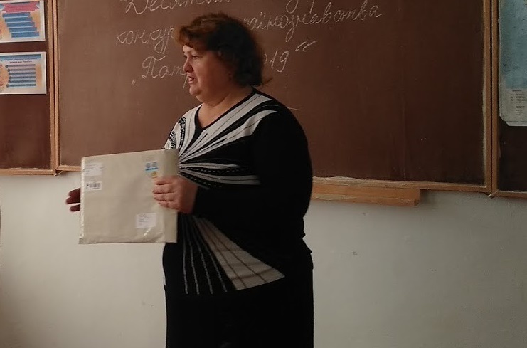 Сельской школе на Херсонщине меняют окна и двери почти на полтора миллиона