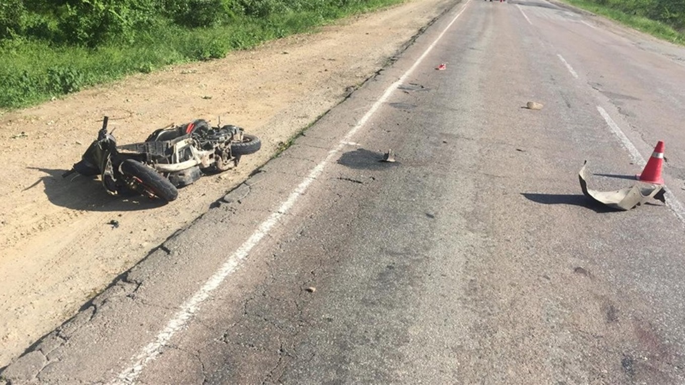 Поблизу Нової Каховки сталася ДТП, в якій загинули двоє дітей Поблизу Нової Каховки сталася ДТП, в якій загинули двоє дітей